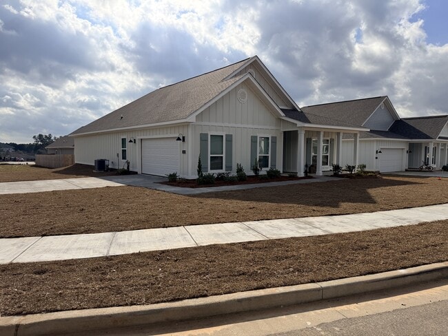 Photo - 7307 Hawkins Mnr