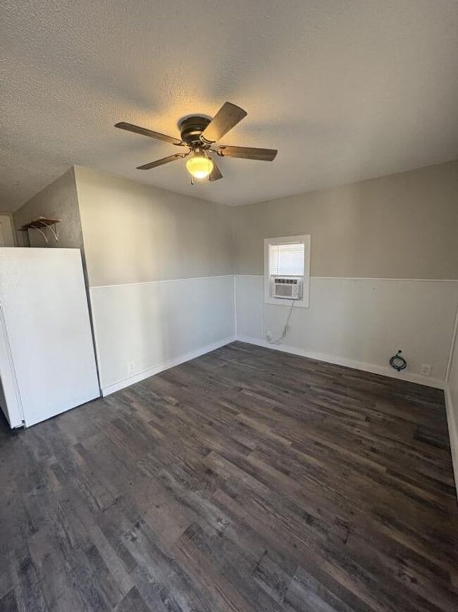 Building Photo - 1610 Chippewa Ave SE Unit D