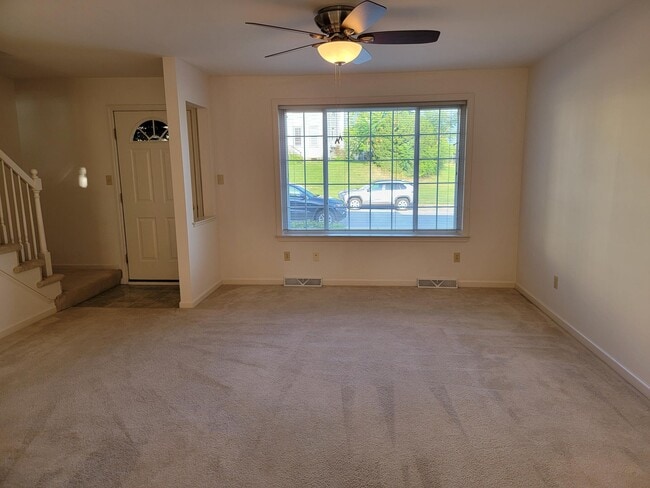 Photo - 205 Riders Way