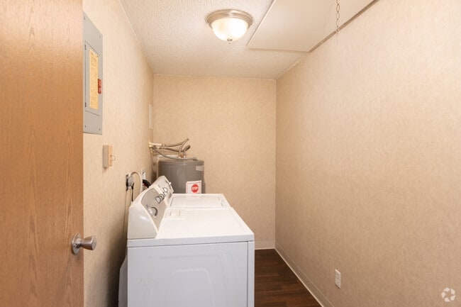 Laundry Room - 1BR, 1BA - 600SF