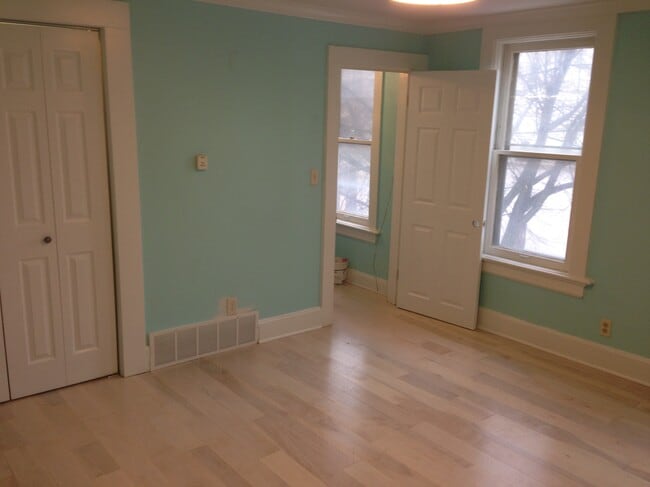 Photo - 717 Pearson Street