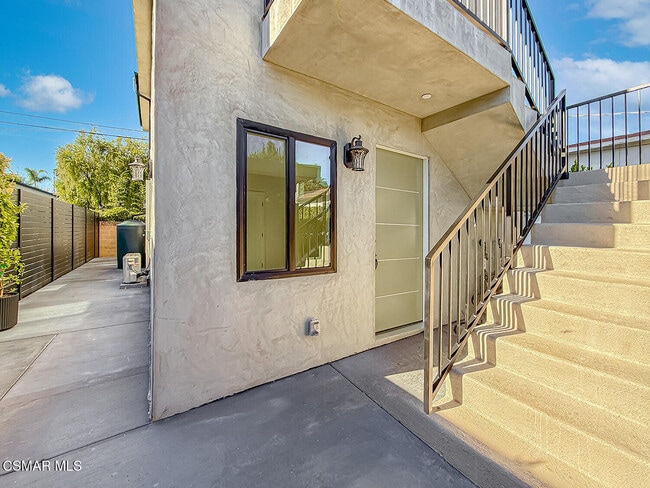 Photo - 2619 Veteran Ave