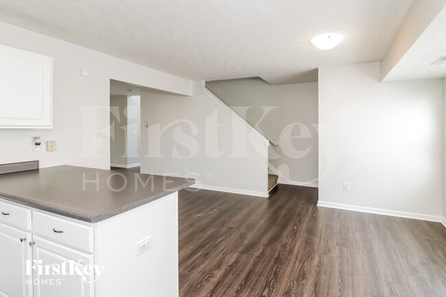 Photo - 5973 Marsh Cir