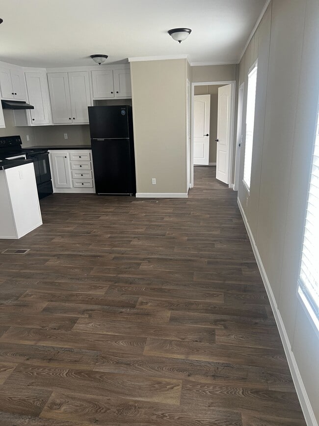 Photo - 750 Silent Valley Rd