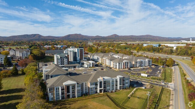 Building Photo - The View at Blue Ridge Commons Rental