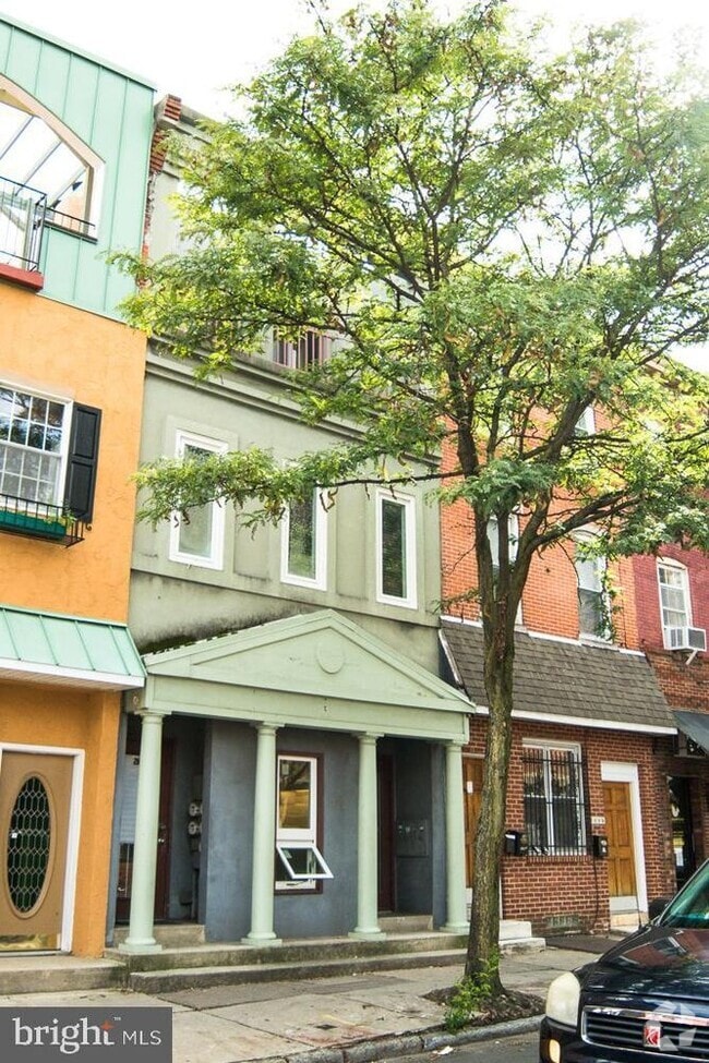 Building Photo - 2104 South St Unit 3 Rental