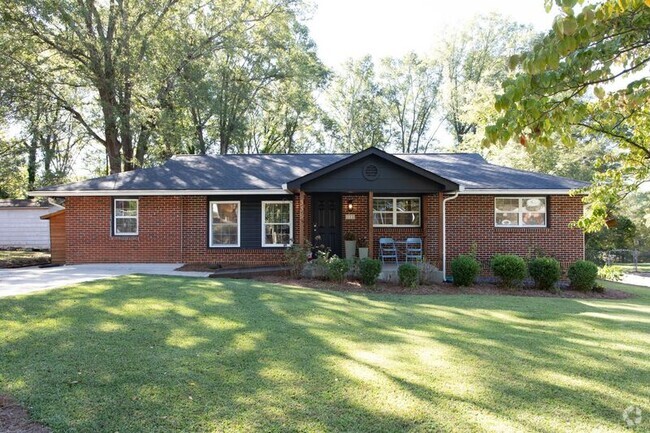 Building Photo - 335 Knottingham Dr Rental
