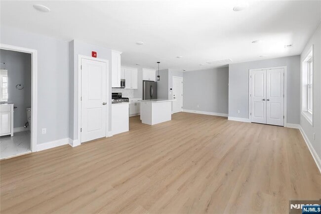 Photo - 110 Madison St Unit 4