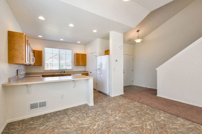 Photo - 476 Havenbrook Dr