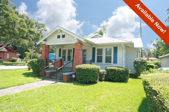 Building Photo - 2426 Princess Pl Dr Rental