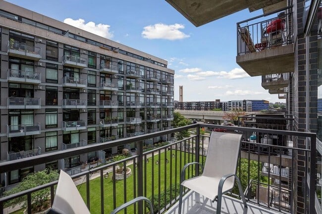 Photo - 730 N 4th St