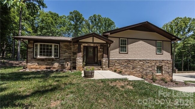 Photo - 8511 Viking Dr
