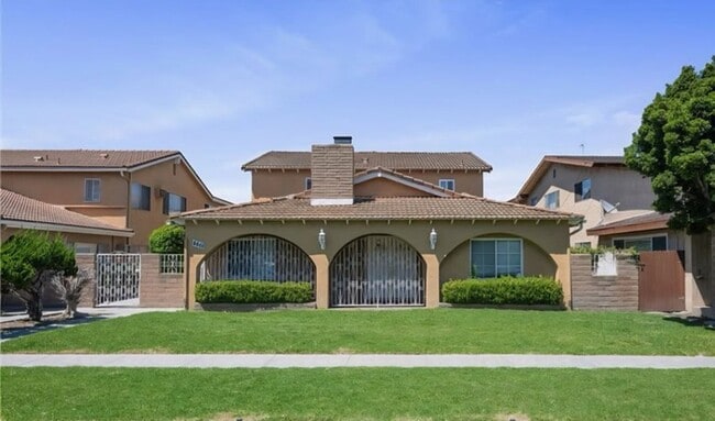 Building Photo - 4461 Green Ave Unit 4461 #D Rental
