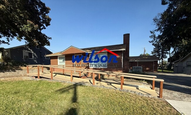 Building Photo - Newly Remodeled 2BR/1BA House with Bonus R...