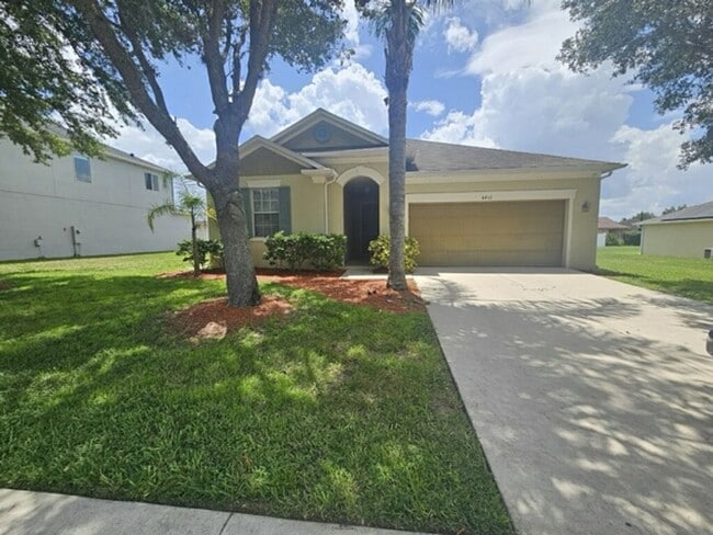 Building Photo - 3/2 Single Family Home in Quiet Neighborhood