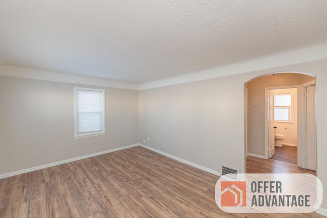 Photo - 2807 Grovewood Ave