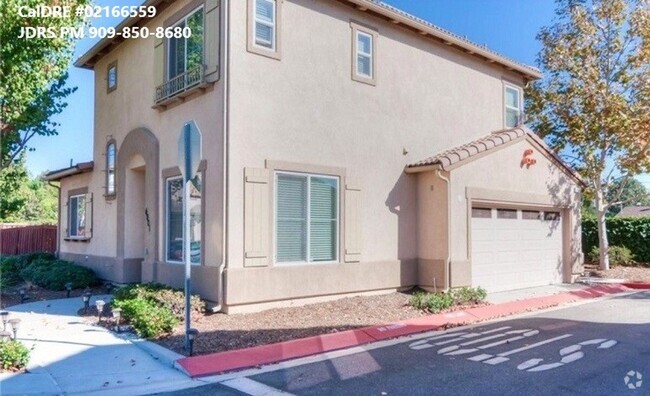 Building Photo - Price Lowered! Riverside 4 Bedroom Home