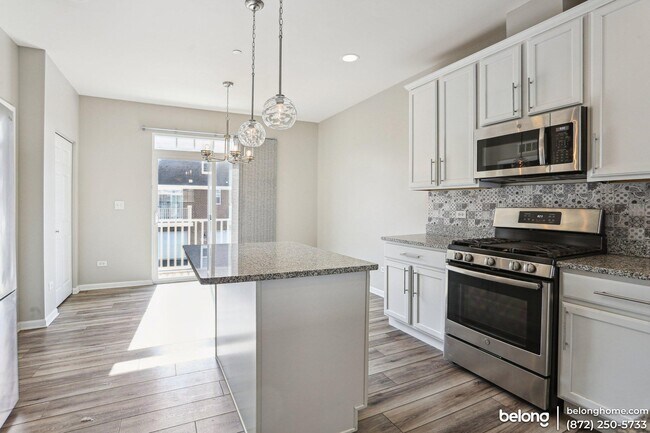 Photo - 2909 Madison Dr