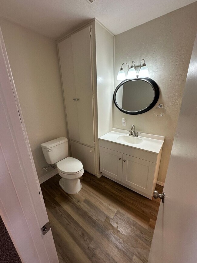 Photo - 9th Street Apartments In Bartlesville Unit A