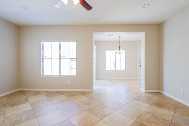 Photo - 2141 W Barwick Dr