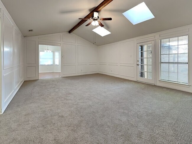 Photo - 3110 Berkshire Dr
