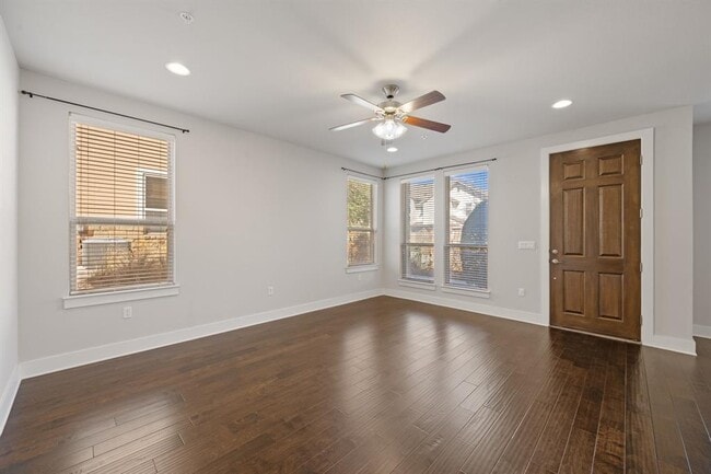Photo - 13800 Lyndhurst St Unit 326