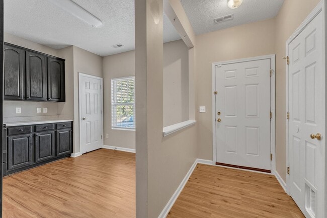 Photo - 3 Bedroom Brick Front Carraige Downs Townh...