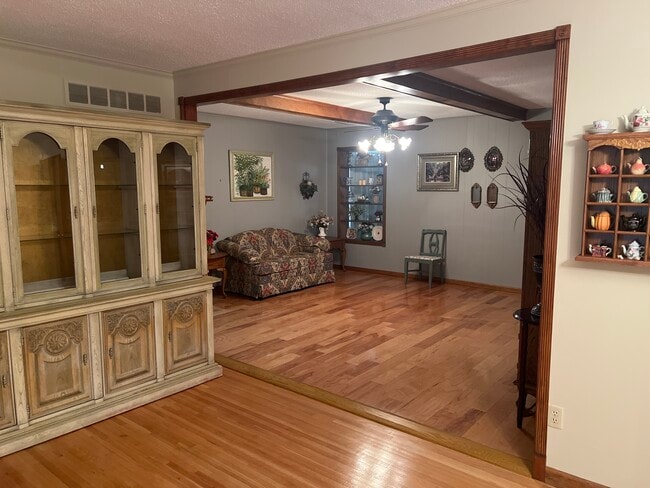 Photo - 6245 Gillham Dr