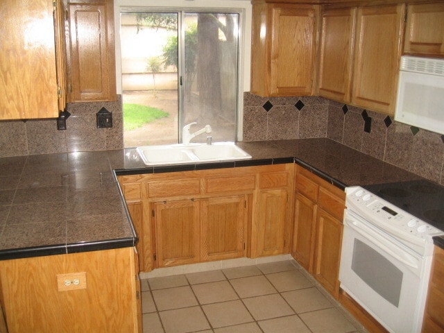 Photo - 1174 E Goshen Ave