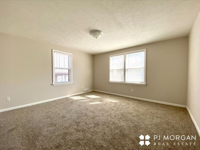 Photo - 4 Bedroom, 2 Bathroom House For Lease - $500 Off First Full Months Rent