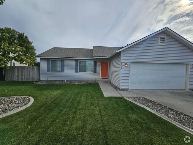 Building Photo - Newly Painted Home on Large Cul-De-Sac Lot