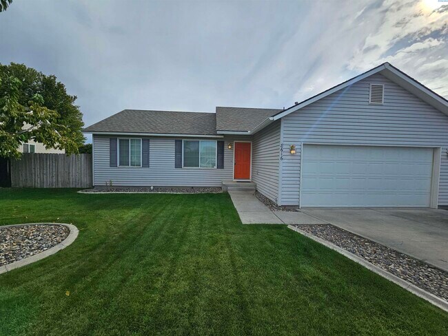 Building Photo - Fully Fenced Large Cul-De-Sac Lot Rental
