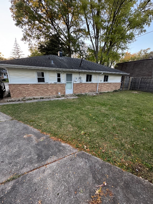 Photo - 437 Navajo St