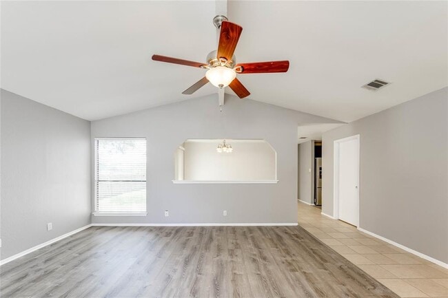 Photo - 816 Russet Valley Dr