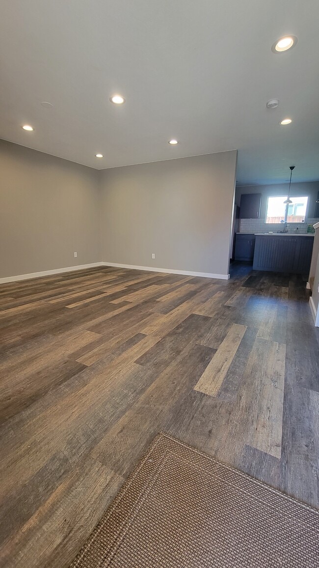 Photo - 20379 Corbridge Rd SE