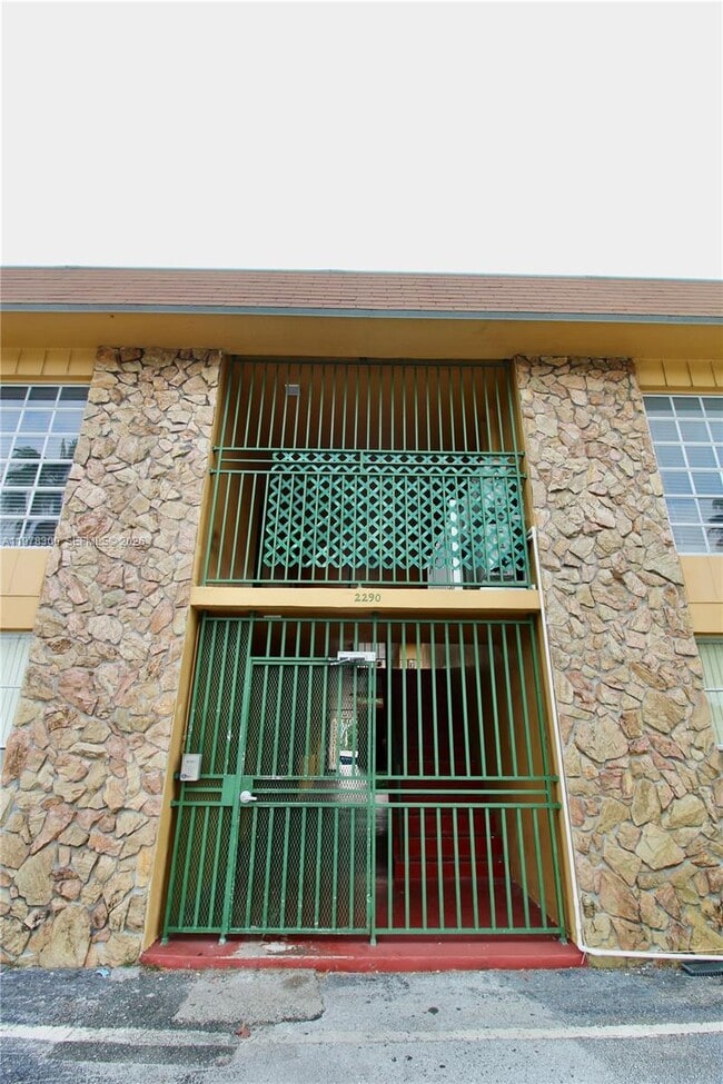 Photo - 2290 NW N River Dr Unidad 9