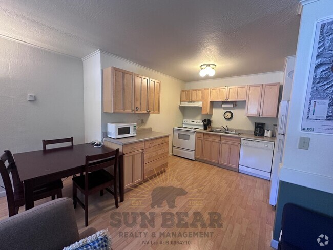 Building Photo - 1 Bedroom in the Pinebrok Complex - Centra... Rental