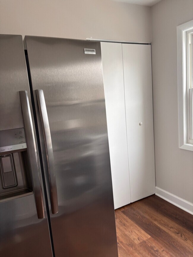 Photo - 1772 Judy Way