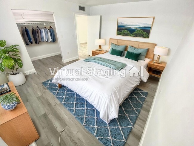 Building Photo - 400 NE 1st St Unit 209 Rental