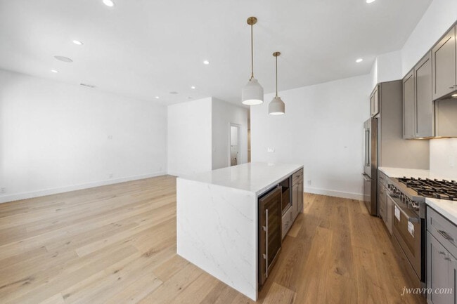 Photo - 3056 Octavia St