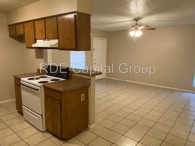Photo - 434 NW 23rd St