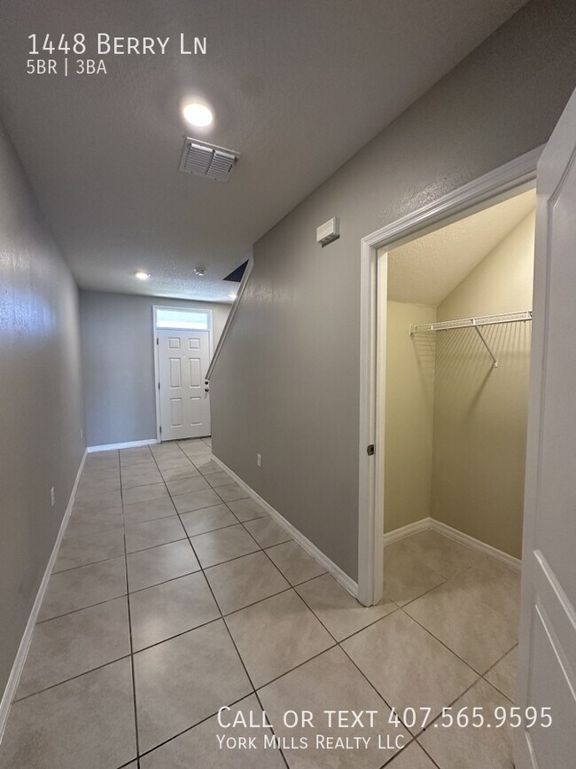 Photo - 1448 Berry Ln