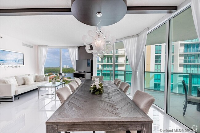 Building Photo - 250 Sunny Isles Blvd Unit 1804 Rental