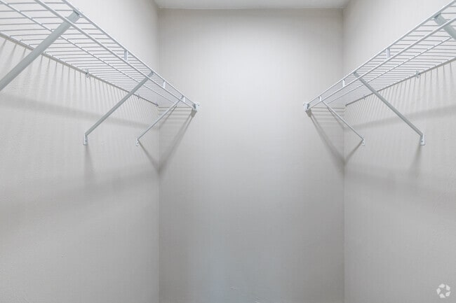 2BR, 1.5BA - 930SF - Bedroom Closet