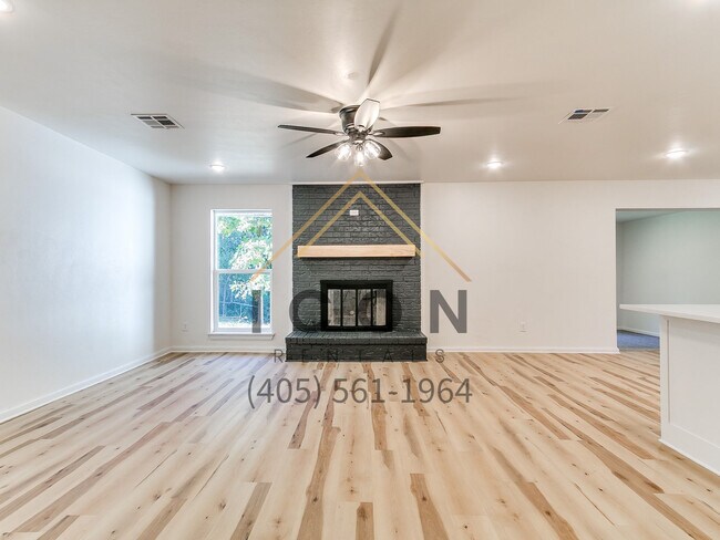 Photo - 11747 Silver Maple Dr