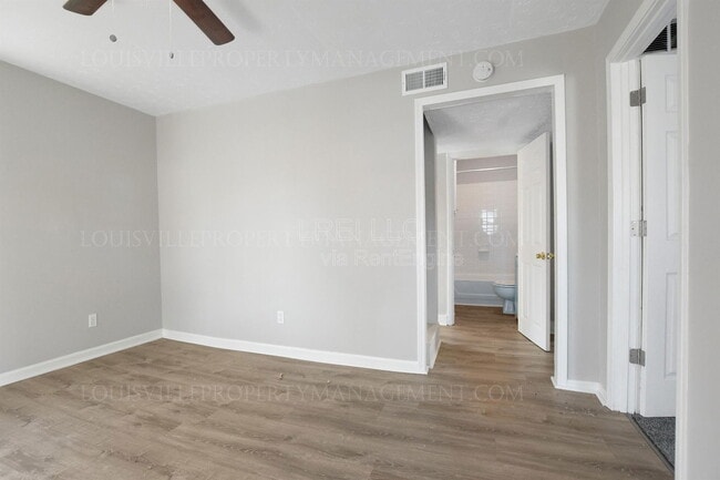 Photo - 4110 La Salle Ave