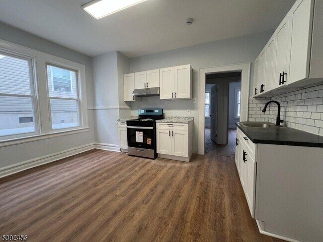 Photo - 55 Schley St