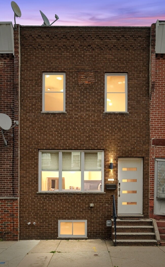 Building Photo - 1525 S 29th St Rental