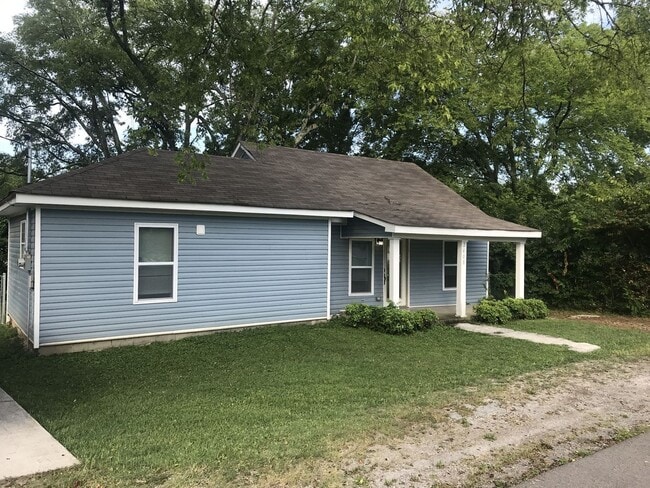 Building Photo - 2 Bed & 2 Bath in Old Hickory