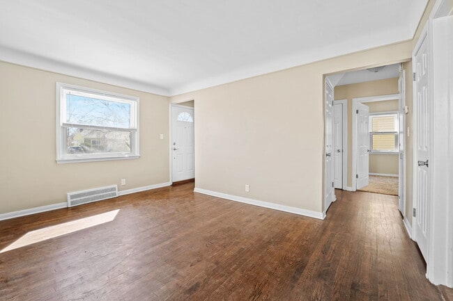 Photo - 2158 Champaign Rd
